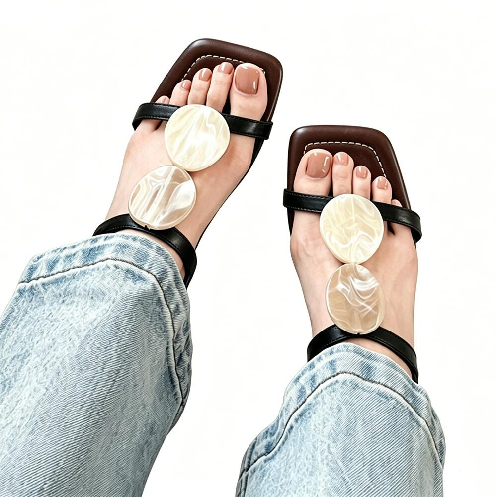 Korean Style Shell Ornament Square Toe Low Heel Sandals
